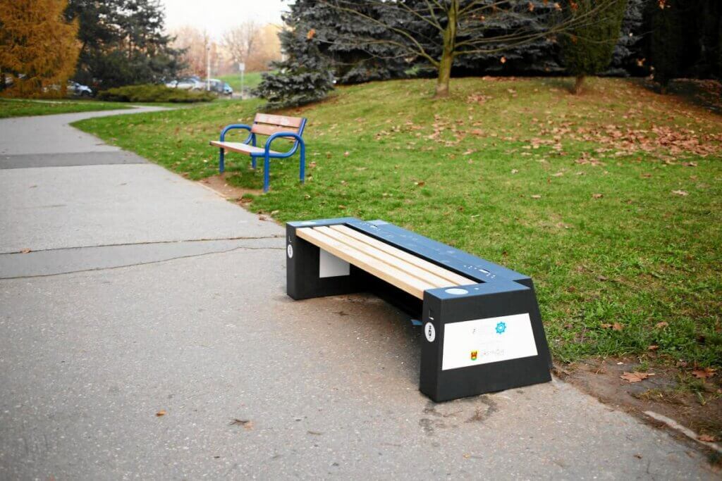 Seedia Urban Solar Bench - Park of Polish Inventors Ursynów