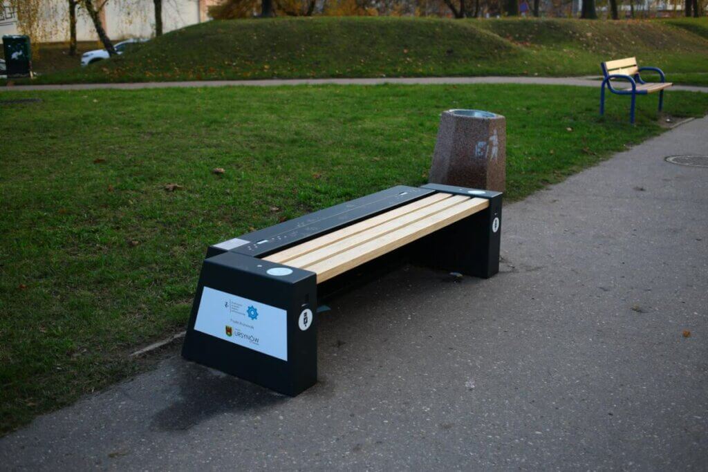 Seedia Urban Solar Bench - Park of Polish Inventors Ursynów